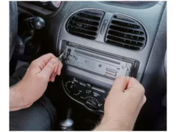 Auto-Demontagewerkzeug-Set / Befestigungsclips und Kabelbinder