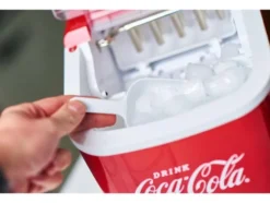 Eiswürfelmaker mit Tragegriff