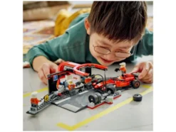 60443 F1® Boxenstopp mit Boxencrew und Ferrari Flitzer