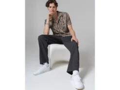 Herren Resortshirt in Batikoptik, beige