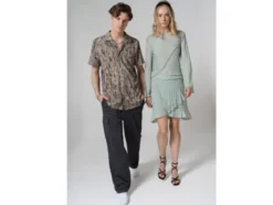 Herren Resortshirt in Batikoptik, beige