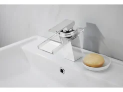 LED-Waschtischarmatur, mit Wasserfall-Auslauf