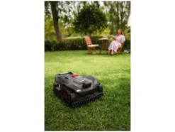 Mähroboter-Komplettset: Solar-Ladestation, PPAMR 1250 A1 mit Kamera & Garage
