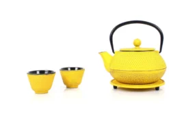 Teeservice aus Gusseisen