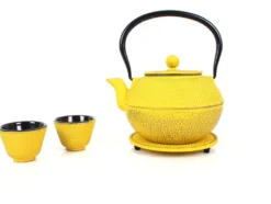 Teeservice aus Gusseisen