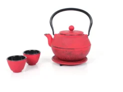 Teeservice aus Gusseisen